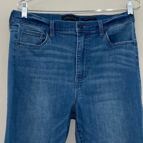 KENDALL + KYLIE Kontour High Rise Skinny Jeans | Size 31 - Picture 4 of 10